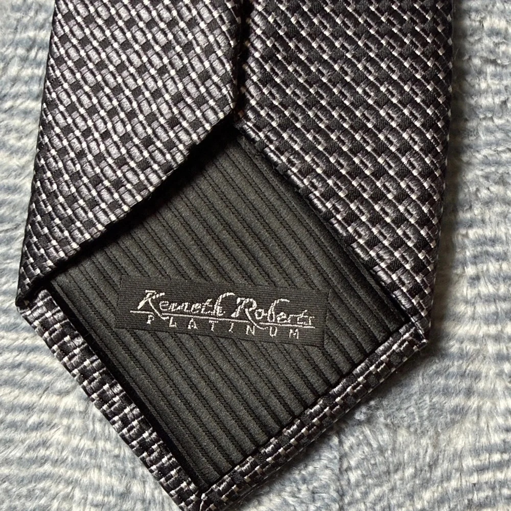 Kenneth Roberts Platinum Silk Tie - Charcoal Grey Geometric